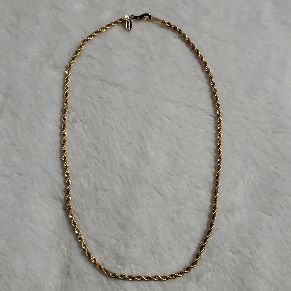 VTG Ambassador Gold Tone Rope Chain Necklace